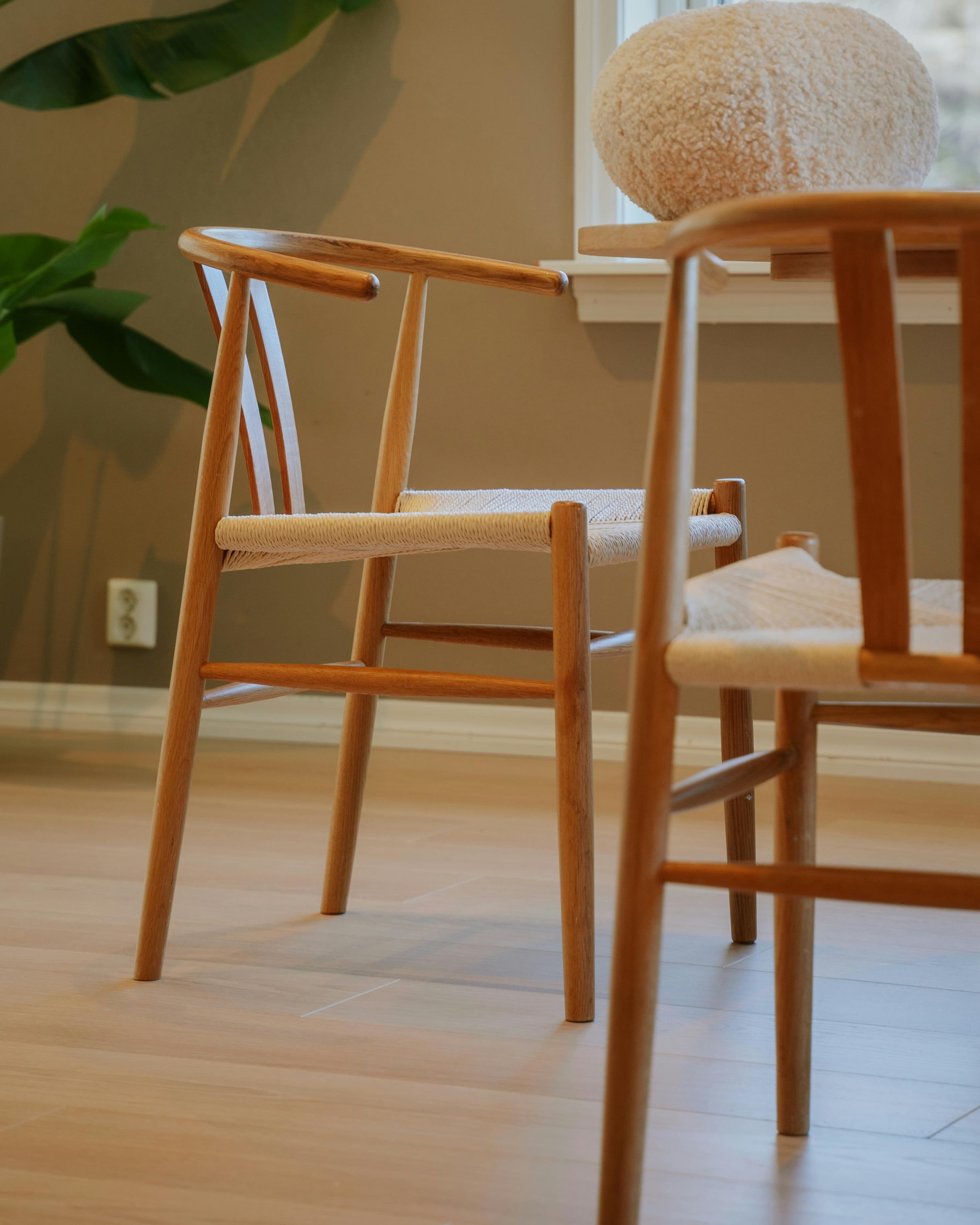 Wood Minimalist Chair
